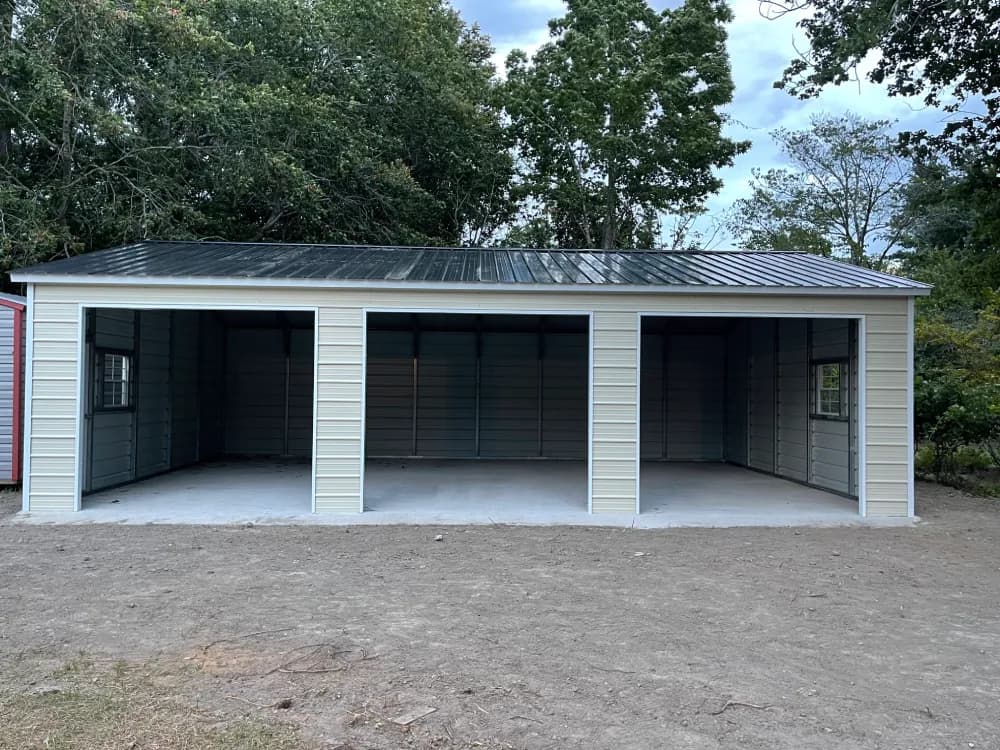 Fully Enclosed Garage 24X40X9′