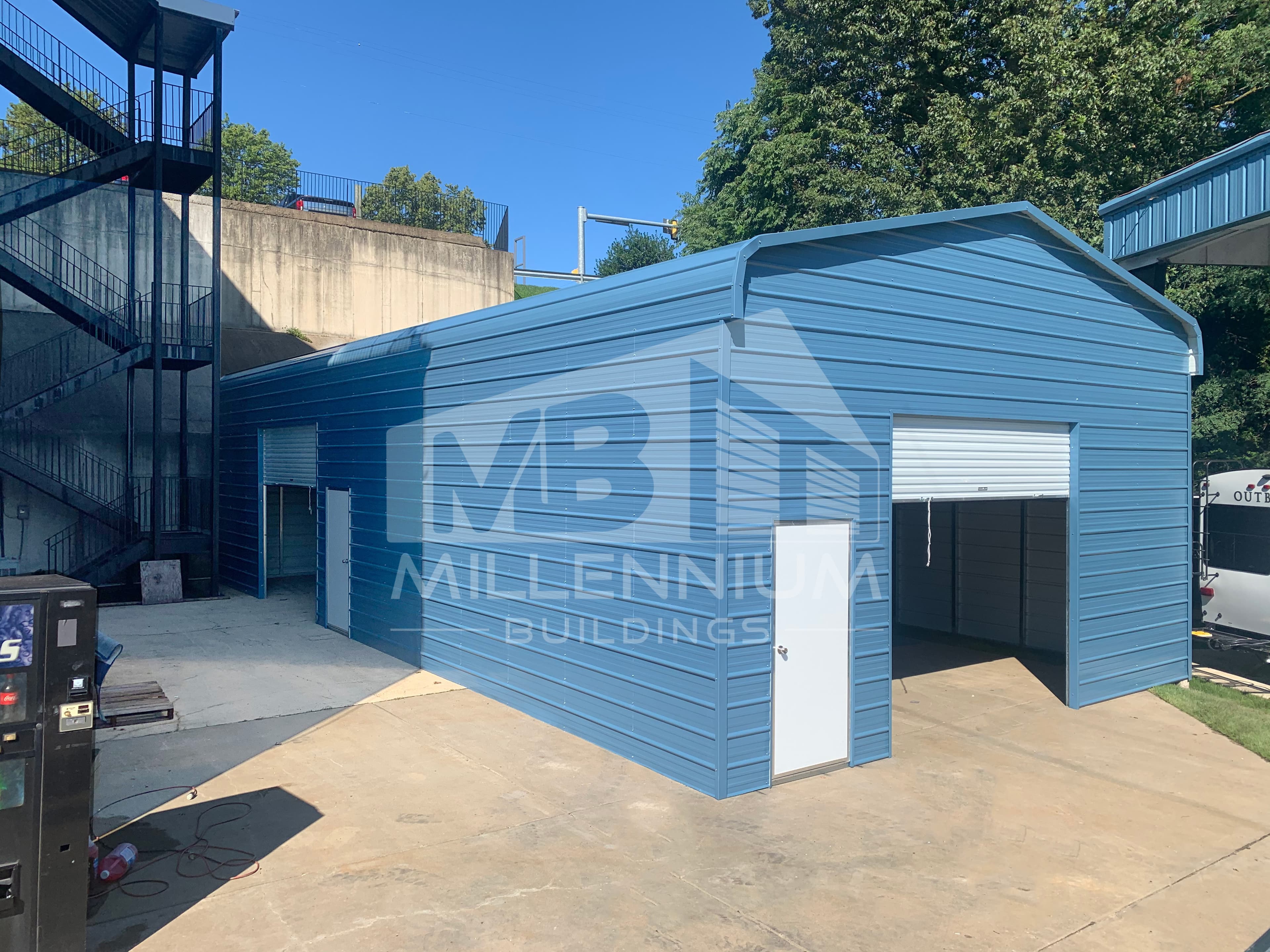 Fully Enclosed Garage 20’X50’X12′