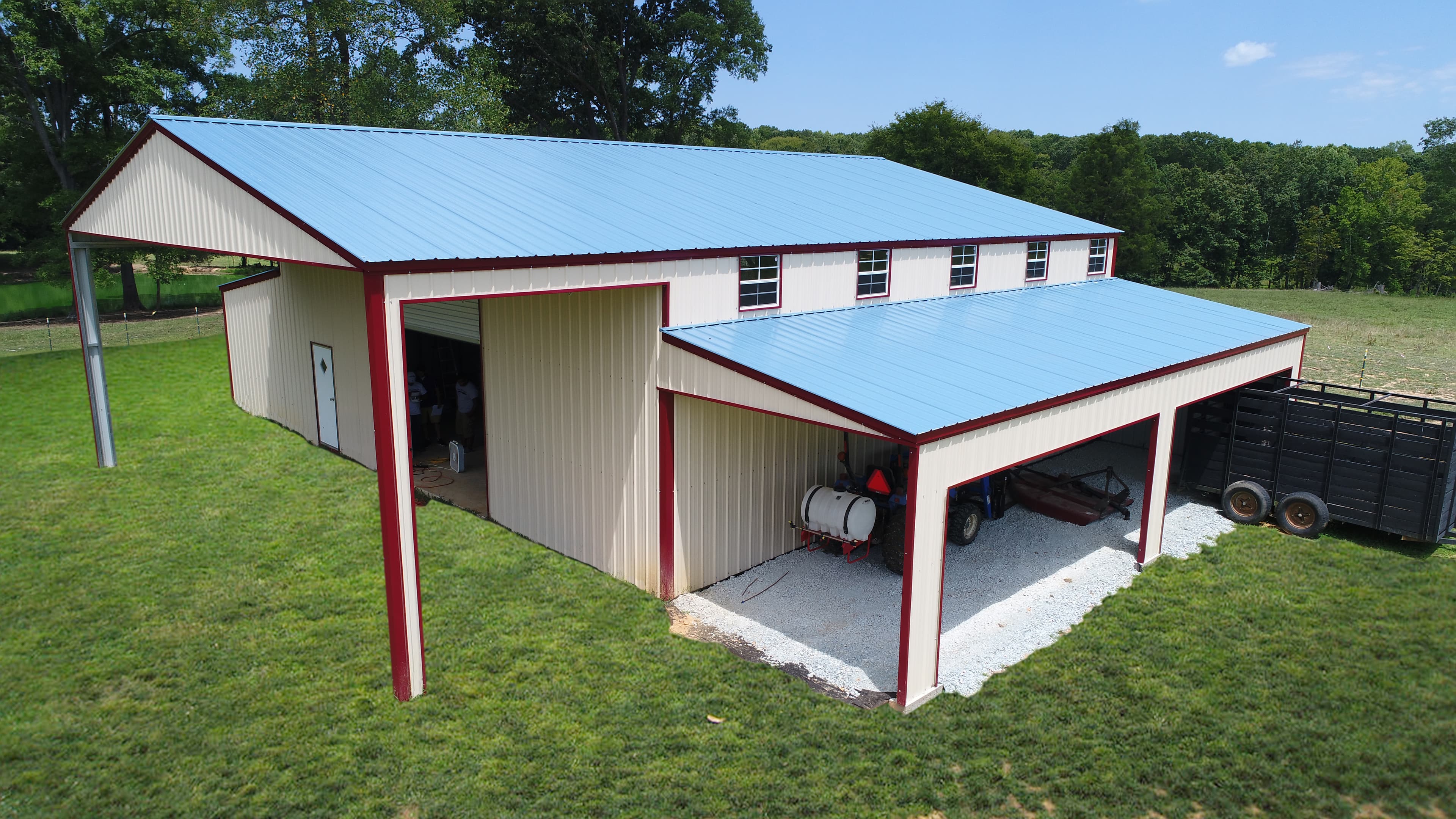 Carolina vertical roof style. Main unit 30′ wide x 55′ long x 14′ tall