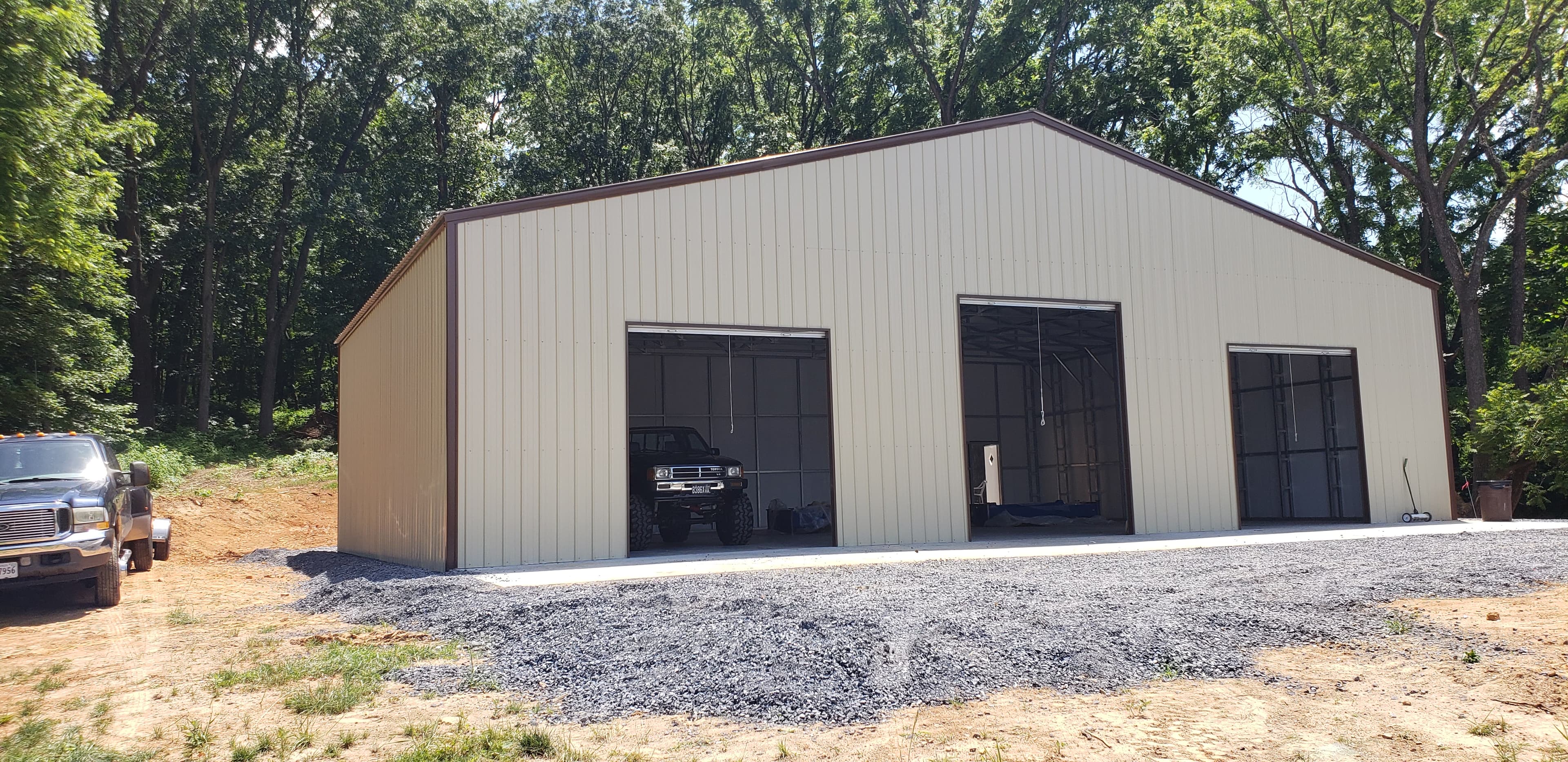 Vertical roof style fully enclosed